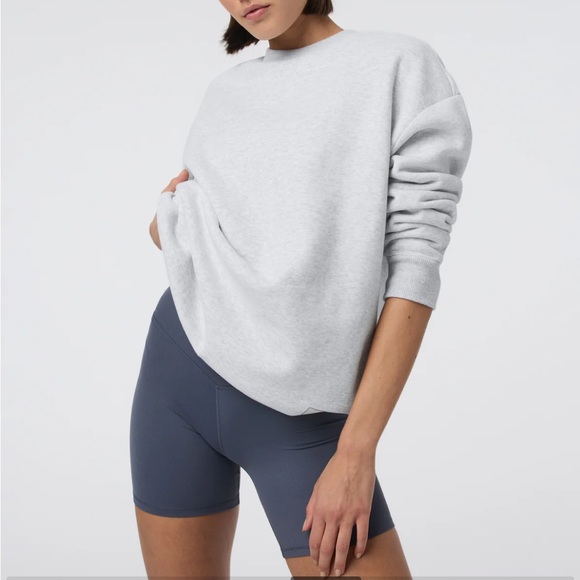 Vuori Restore Oversized Crew 2.0, Pale Heather Grey Crewneck Sweatshirt - Picture 4 of 7